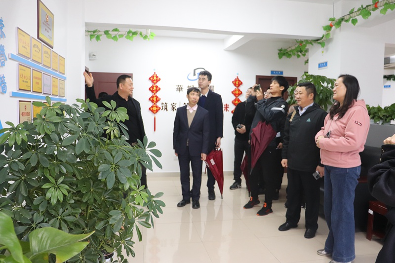 濟寧市高新區建設局、綜合執法局領導到華悅物業調研