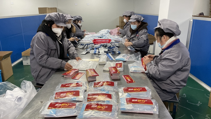 放棄假期 開足馬力！華通醫藥趕制19萬份“健康愛心包”全力支持防疫保障
